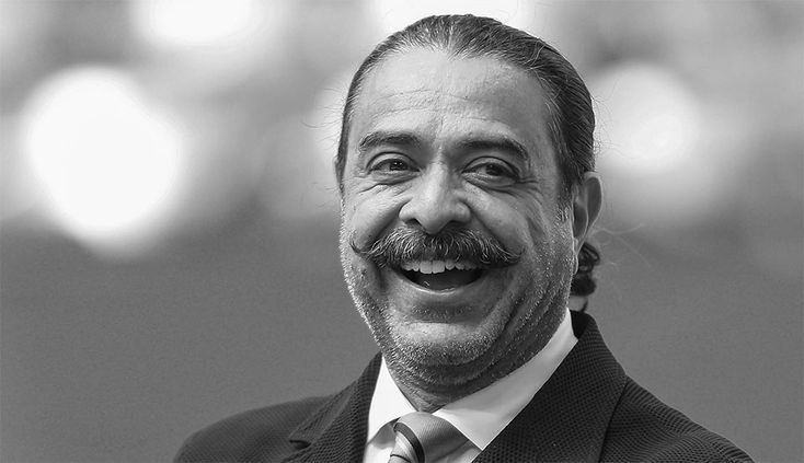 The Rise of Shahid Khan: From $2-a-Night Rooms to Billionaire by Kashish Zahra 